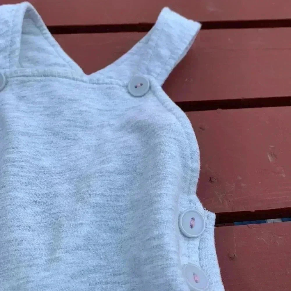 Five for 25 Disney baby overalls in a lightweight fabric - Picture 4 of 5